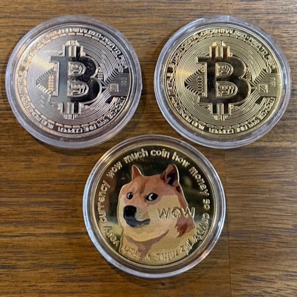 LOT OF 3 Bitcoin Dogecoin Coins Golf Ball Marker Poker Chip Souvenir Coins - Picture 1 of 9